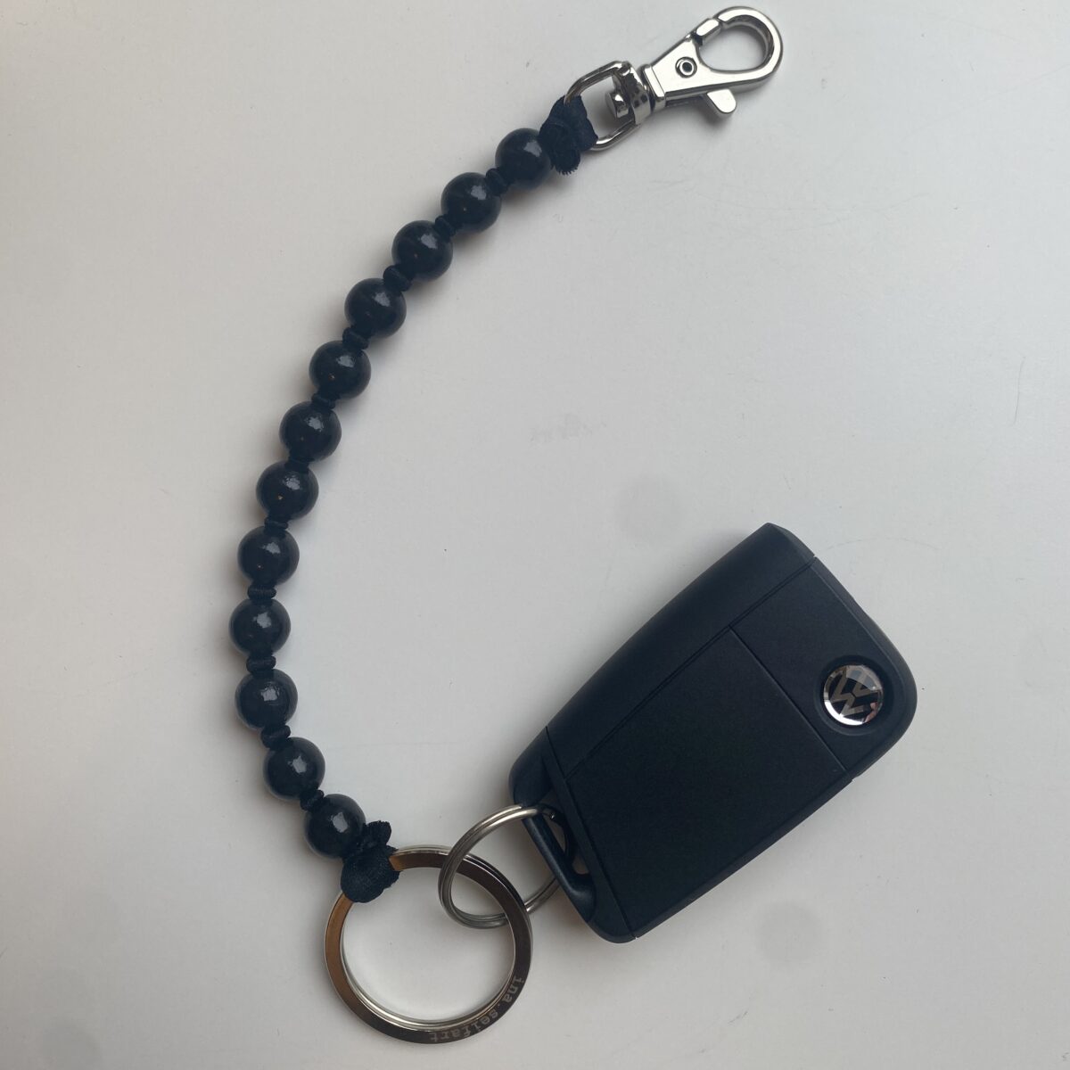 Ina-Seifart-Schlüsselband-kurz-schwarz Perlenschlüsselband kurz von Ina Seifart – Bild 10