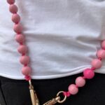 Handykette mit Holzperlen – Bild 2