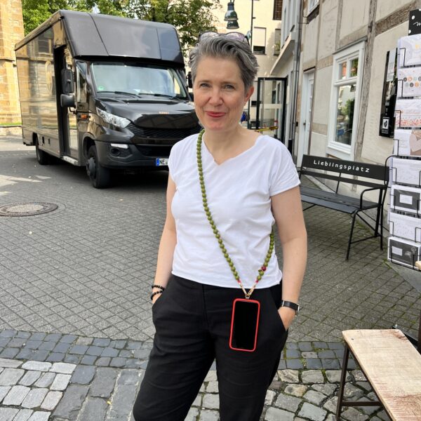 Handykette mit Holzperlen