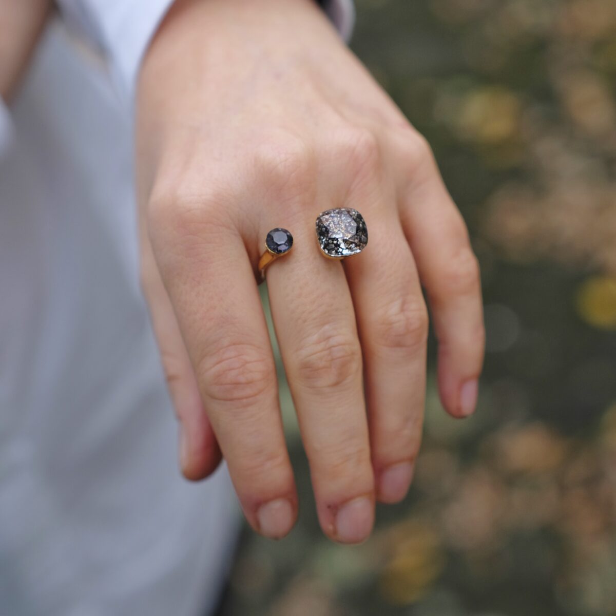 Ring mit 2 Steinen – Bild 6