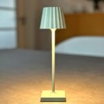 LED Leuche für den Innen- und Außenbereich