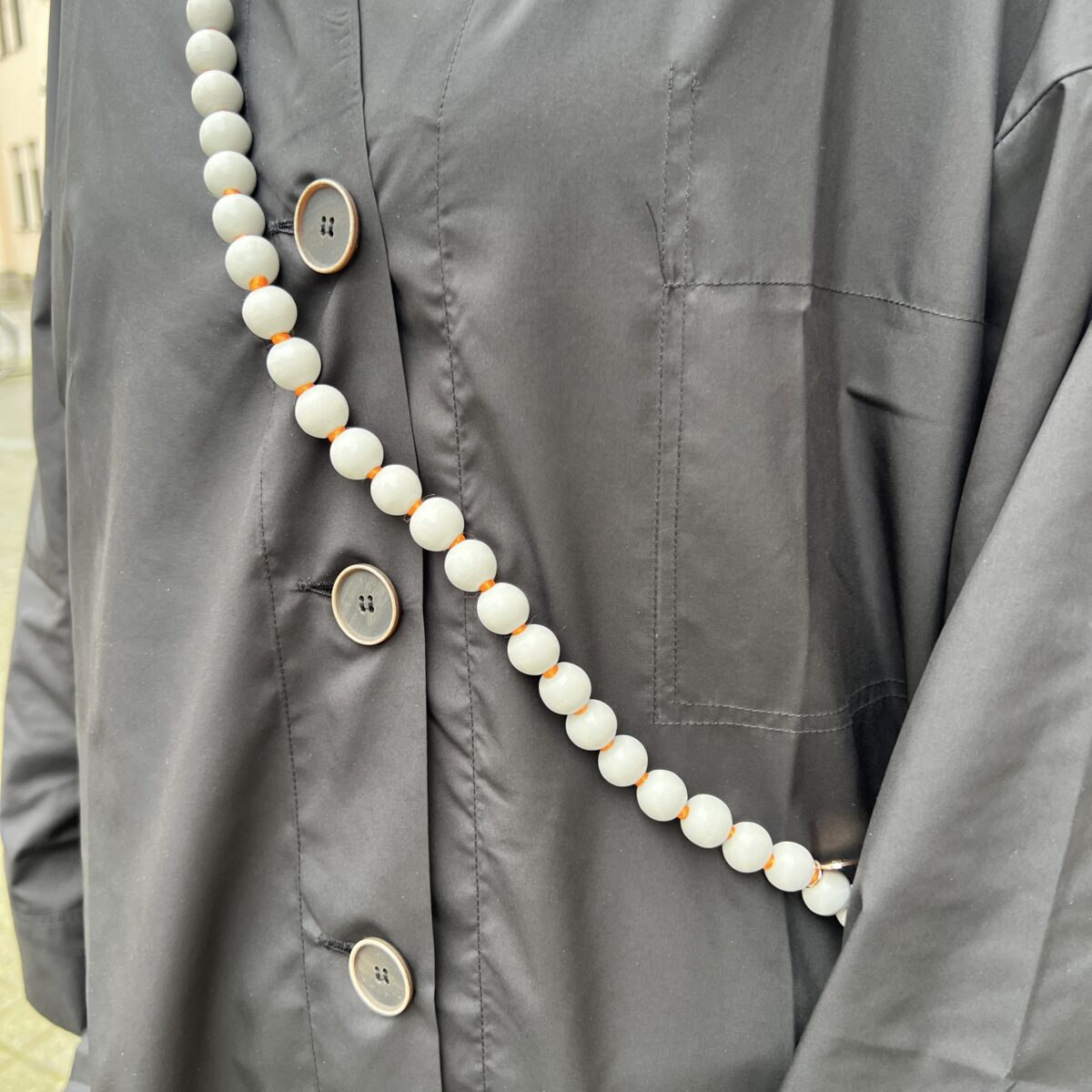 Handykette mit Holzperlen – Bild 23