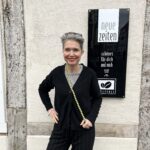 Handykette mit Holzperlen – Bild 18