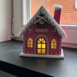 Weihnachtliches Haus mit LED – Bild 2