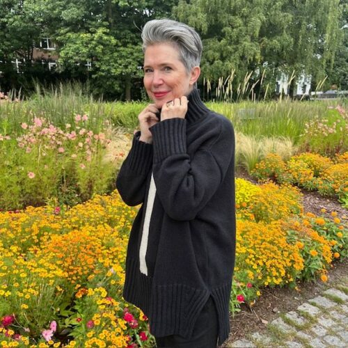 Hindahl&Skudelny-Kastenpullover-Schwarz-Weß Rollkragenpullover schwarz mit Streifen – Bild 2