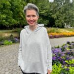 Grauer Kapuzenpullover – Bild 3