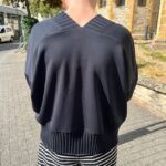 Schwarze Sweatjacke mit Strickeinsatz – Bild 5