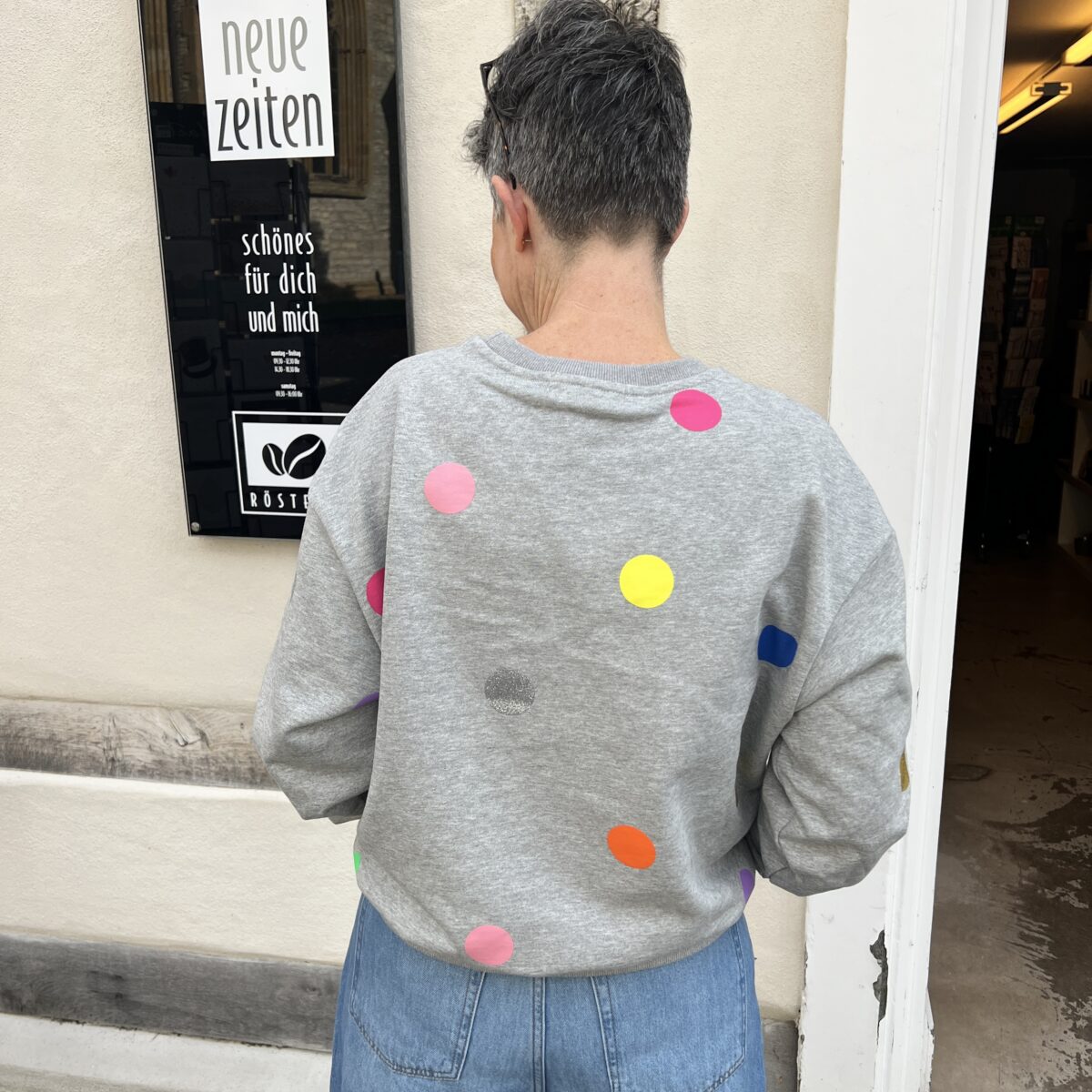 Sweatshirt mit Punkten – Bild 3