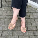 Flip-Flops mit großer Blume