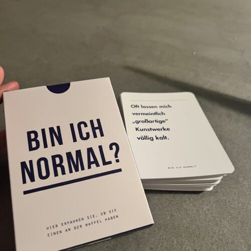Bin ich normal? Das Kartenset zeigt, ob Du einen an der Waffel hast?
