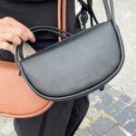 Schultertasche mit doppeltem Riemen – Bild 3